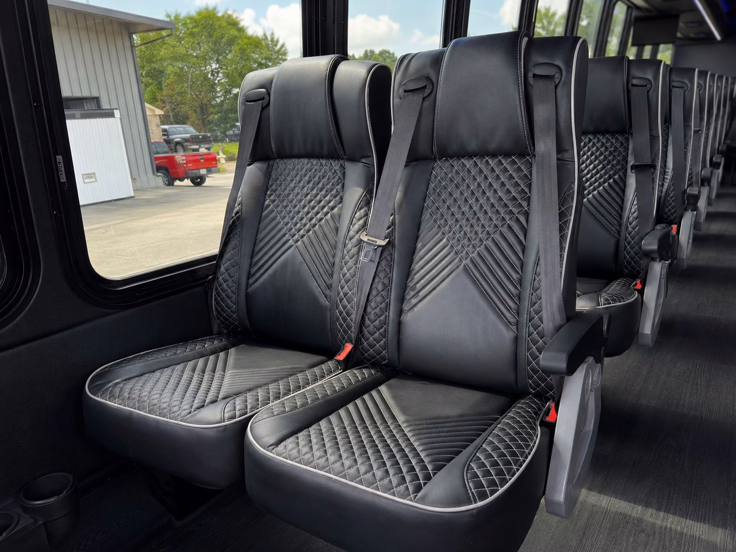 citi field charter bus rentals for mets games in queens